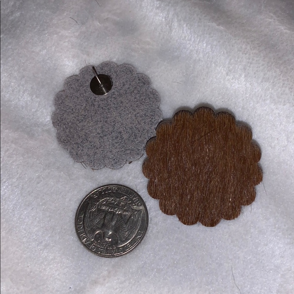 Real hide earrings - Picture 2 of 2